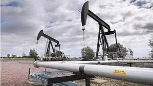 النفط يتجه لتسجيل أسوأ أداء شهري منذ عام 2023