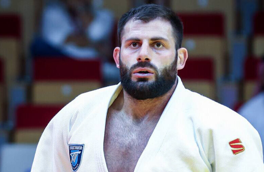 لاعب الجودو الروسي أداميان يتوج بالميدالية الذهبية في بطولة غراند سلام بالإمارات