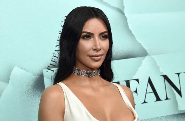 كارداشيان تكشف كيف غيرت اسمها