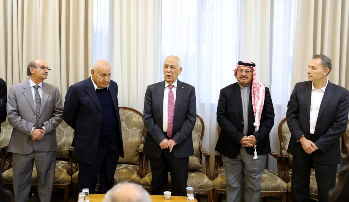 مندوبا عن الملك وولي العهد. العيسوي يعزي عشيرتي أبو خرمة والسمارنة*