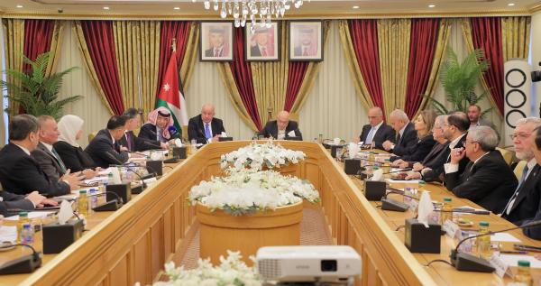 مالية الأعيان تبحث مشاريع وخطط وزارتي الصناعة والطاقة