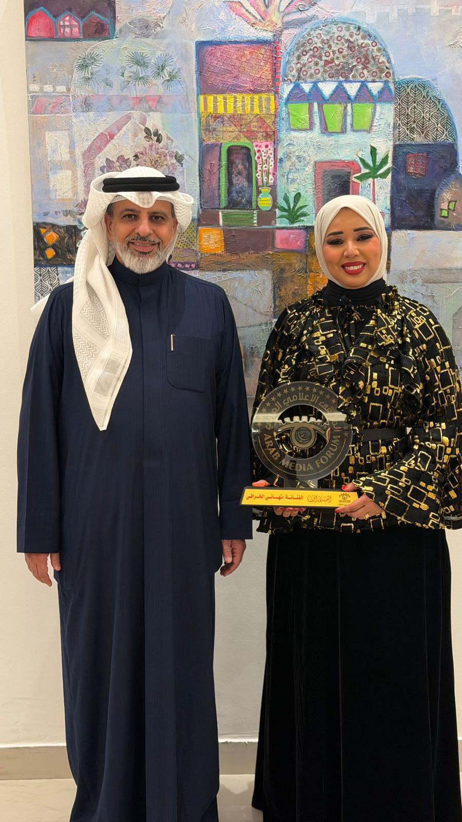 جمعية الفنون التشكيلية بالكويت تحتضن أول معرض فني للفنانة تهاني الخرافي