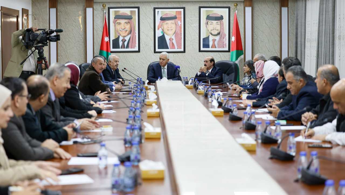 الإعلام النيابية تلتقي لجنة الكرامة للمحاربين القدامى