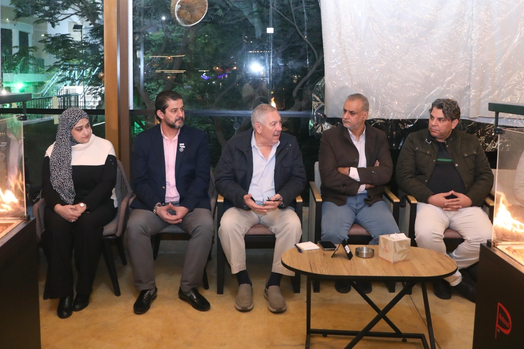 رئيس سلطة العقبة يؤكد أهمية فتح قنوات الحوار مع الشباب