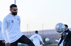 تواصل معه مباشرة بعد المقابلة المثيرة للجدل.. مدرب منتخب مصر يكشف حالة صلاح قبل كأس إفريقيا