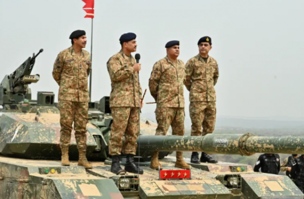 باكستان تستدعي دبلوماسيًا بريطانيًا بعد تهديد لقائد عسكري