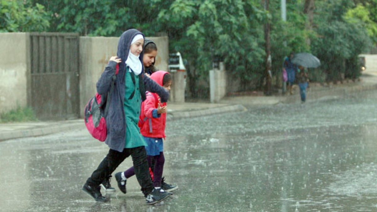 تأخير دوام مدارس القصر والمزار الجنوبي إلى العاشرة