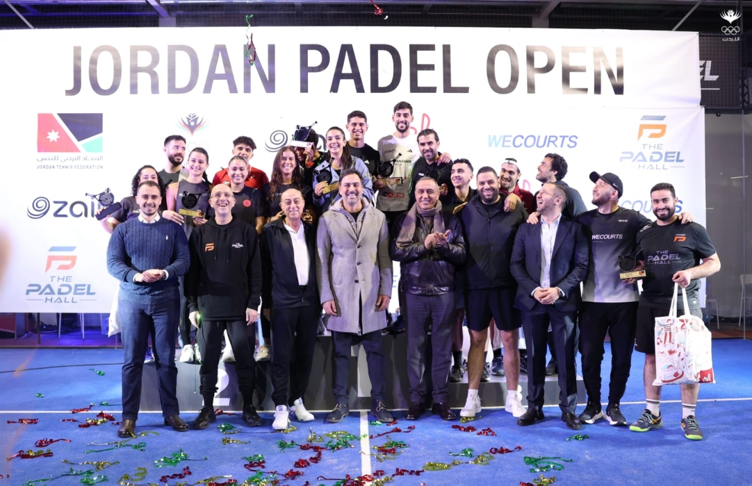 تتويج الفائزين ببطولة الأردن المفتوحة للبادل