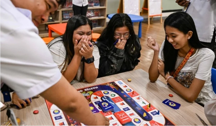 سيد الكوارث .. لعبة فلبينية عبقرية لمواجهة غضب الطبيعة