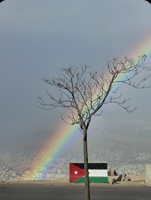 مشهد ساحر .. ظهور قوس قزح بعين الباشا في أول أيام 2026