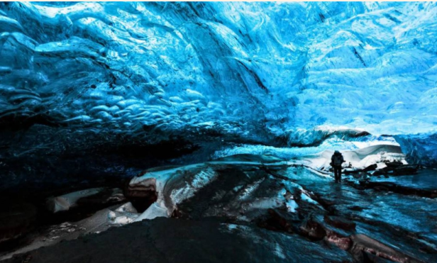 عاش 63 يوماً داخل كهف مظلم .. فماذا حدث له؟