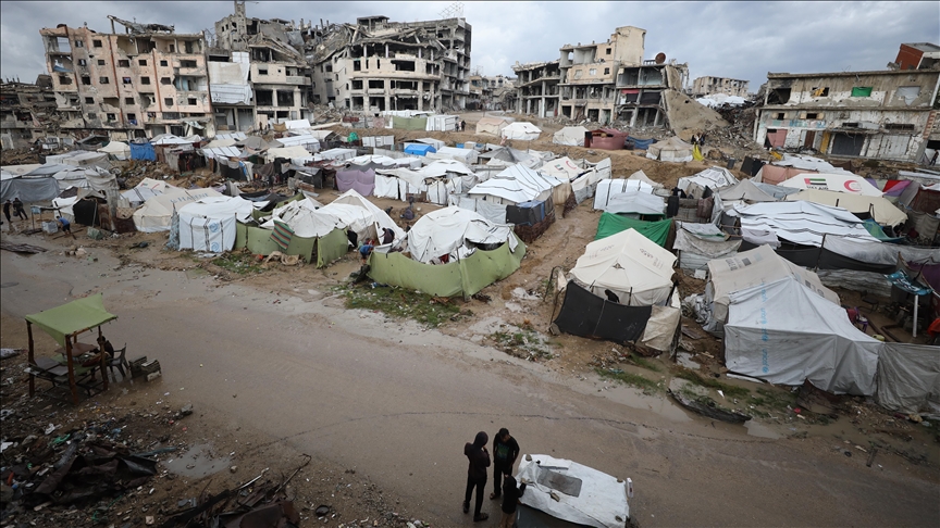 استشهاد 4 فلسطينيين جراء انهيار مبنى غرب مدينة غزة