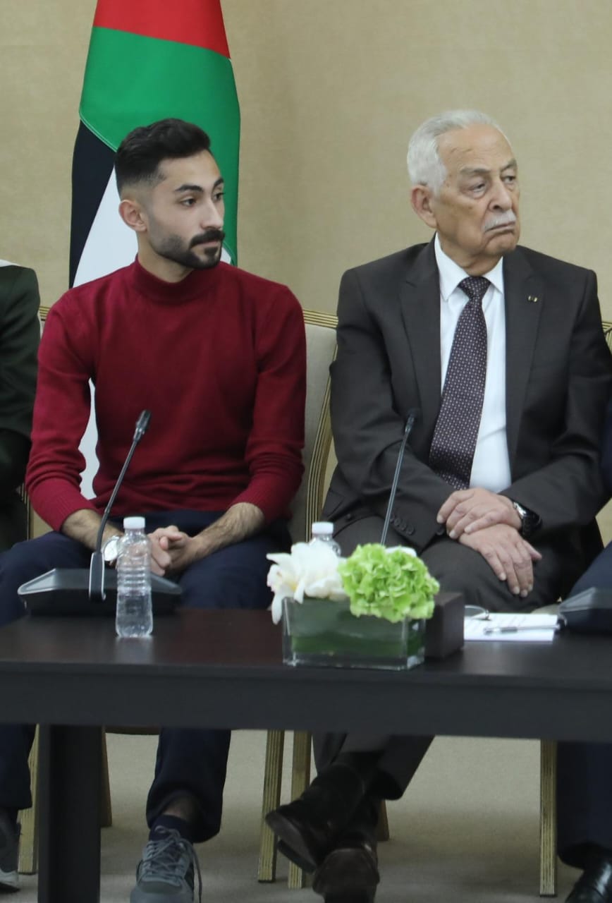 المهندس عمرو أبو عنقور يعزي معالي يوسف العيسوي بوفاة شقيقته