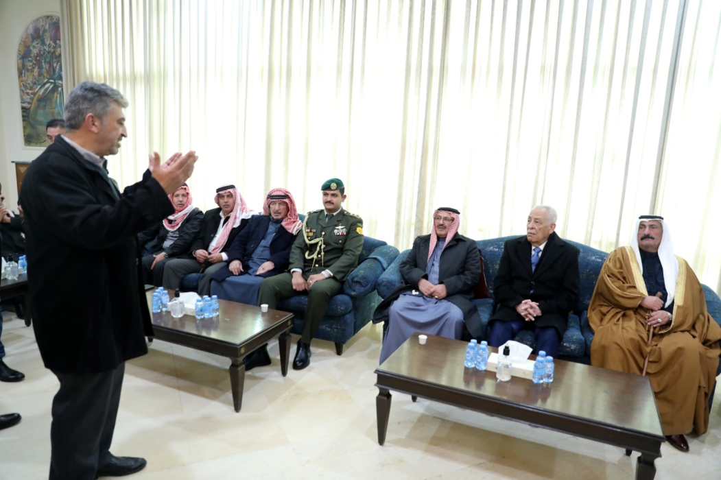 مندوبا عن الملك وولي العهد… العيسوي يعزي عشائر القطارنة ..فيديو وصور