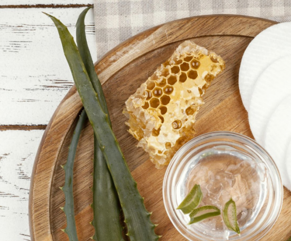 ماسك الصبار والعسل لحماية البشرة في الشتاء .. ترطيب مكثف وعميق