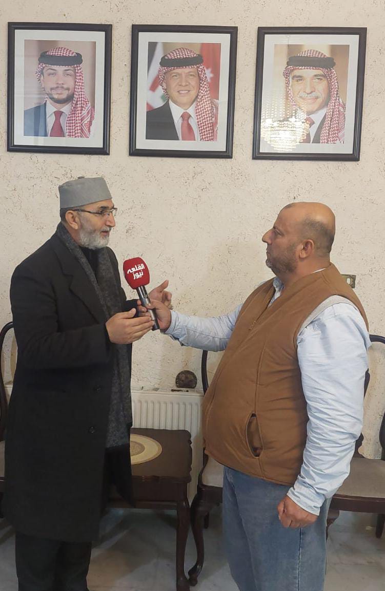 القلعة نيوز  تجري حوارًا مع الدكتور بسام القواسمي في ديوان الشيخ مروان شوقي صلاح.