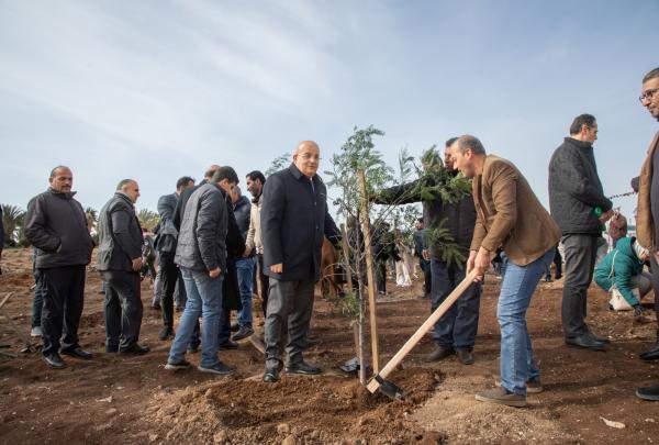 الهاشمية تحتفل بيوم الشجرة بغرس 1250 شجرة في الحرم الجامعي