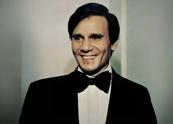 أسرة عبدالحليم حافظ تلاحق مشهور تيك توك قضائيًا