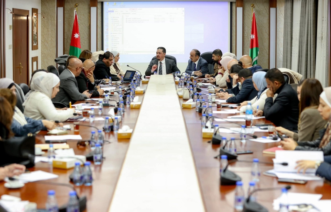 العمل النيابية تناقش الاستراتيجية الوطنية لبدائل دور الإيواء