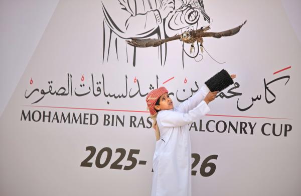 انطلاق كأس محمد بن راشد لسباقات الصقور