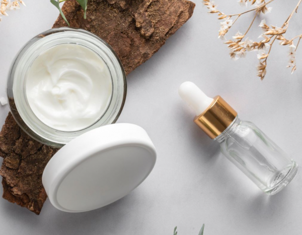 أفضل روتين للعناية ببشرتك في سن الأربعينيات: هكذا تحاربين علامات الشيخوخة