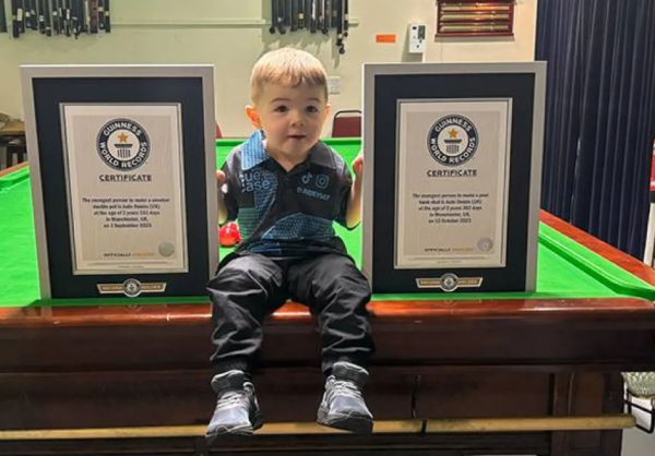 أصغر لاعب في التاريخ .. طفل يكتب اسمه في موسوعة «غينيس»