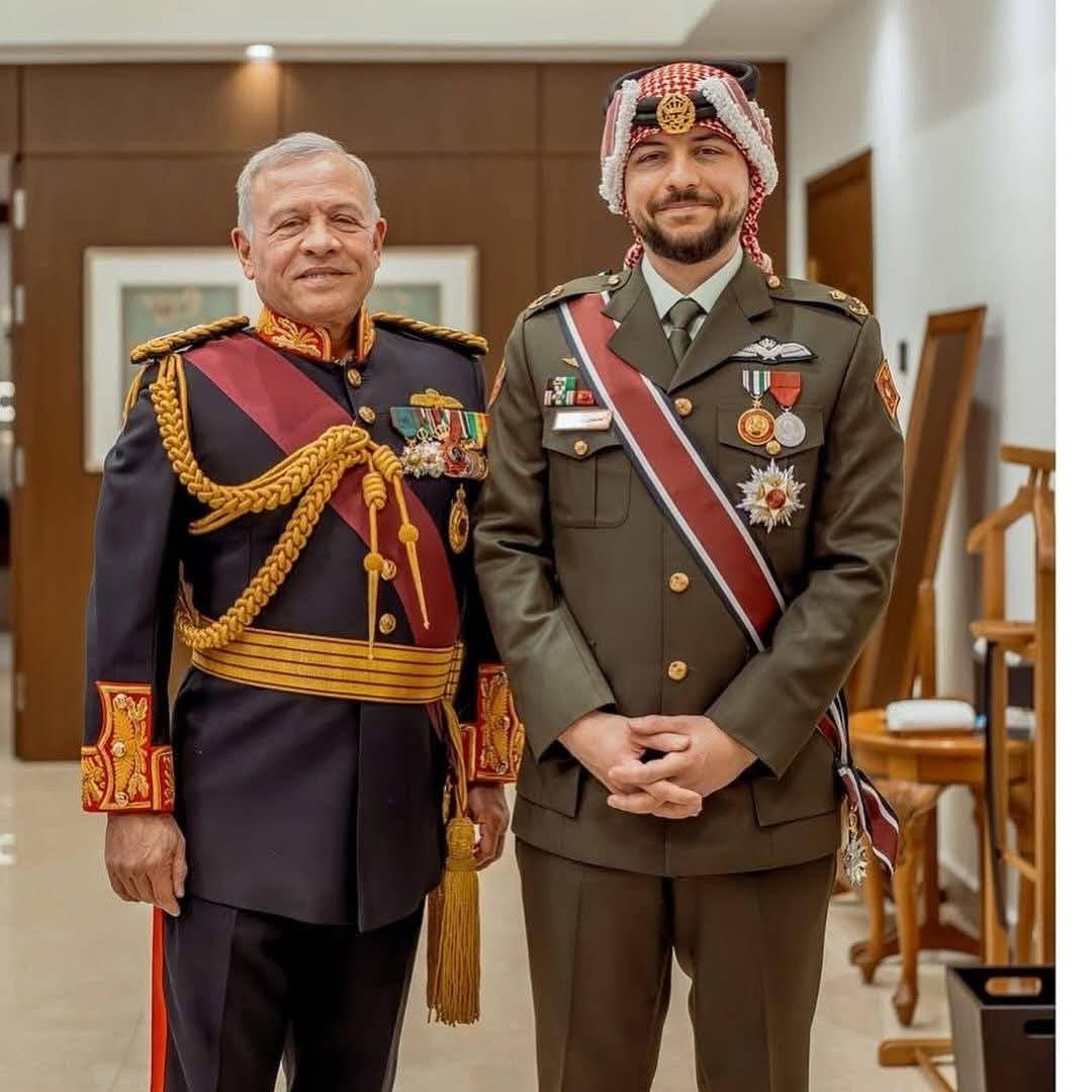 الشيخ عايض  الزلابية يهني جلالة الملك بعيد ميلاده الميمون