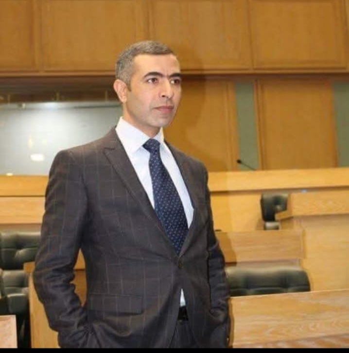 ظهيرات يهنئ امجد الفايز بالترفيع إلى الدرجة الخاصة من ملاك الديوان العامر