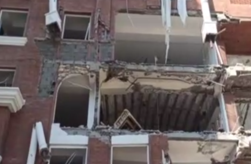 ايران تنفي اغتيال قائد القوة البحرية الأدميرال تنكسيري بعد انفجار هز بندر عباس