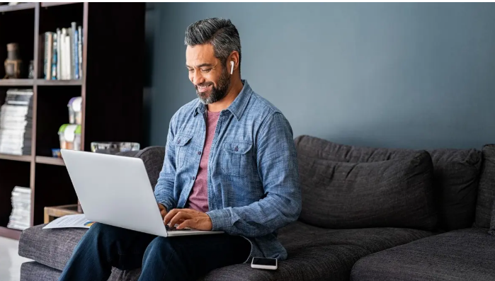 احذر وضع اللابتوب فيها .. أسوأ 4 أماكن لوضع جهاز الكمبيوتر المحمول