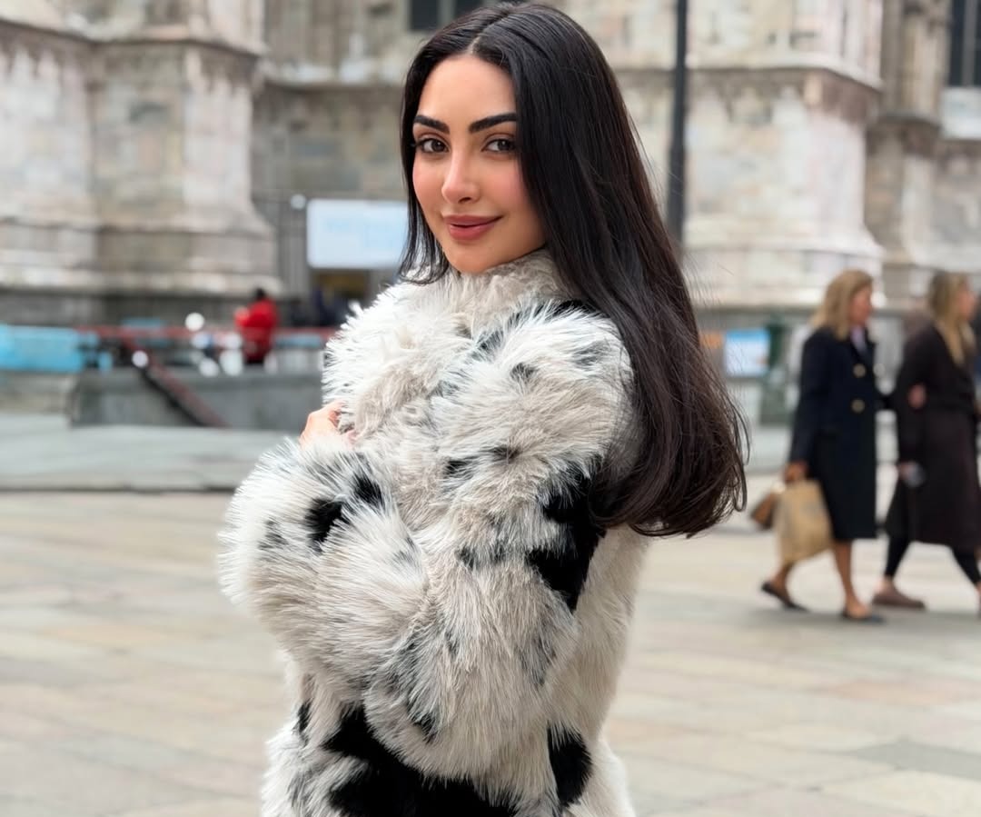 نور الغندور تلفت الأنظار بإطلالة ساحرة في ميلانو