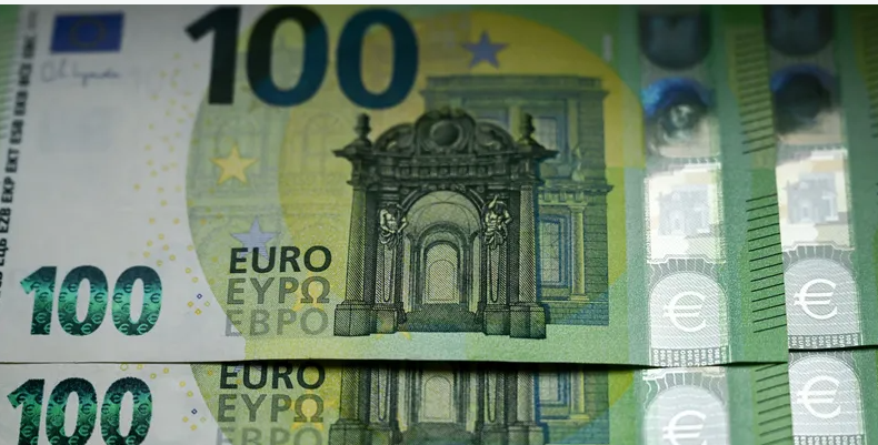 21 صديقا يفوزون بجائزة يانصيب قيمتها 123 مليون يورو