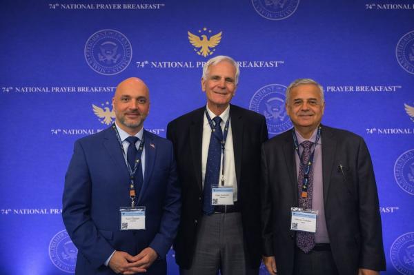 رئيس وأعضاء الكنيسة المعمدانية الأردنية يشاركون في إفطار الصلاة الرئاسي الامريكي