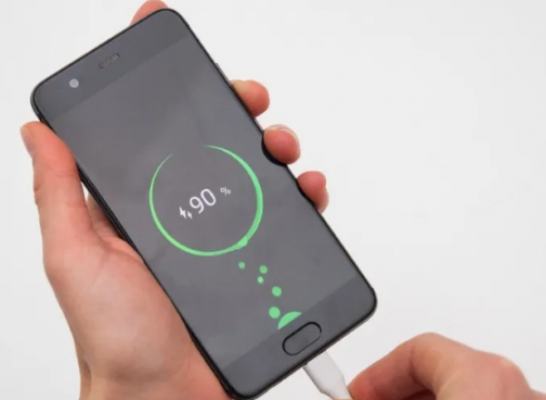 وداعاً لشحن الهاتف المتكرر .. حيل ذكية توفّر بطارية الأندرويد