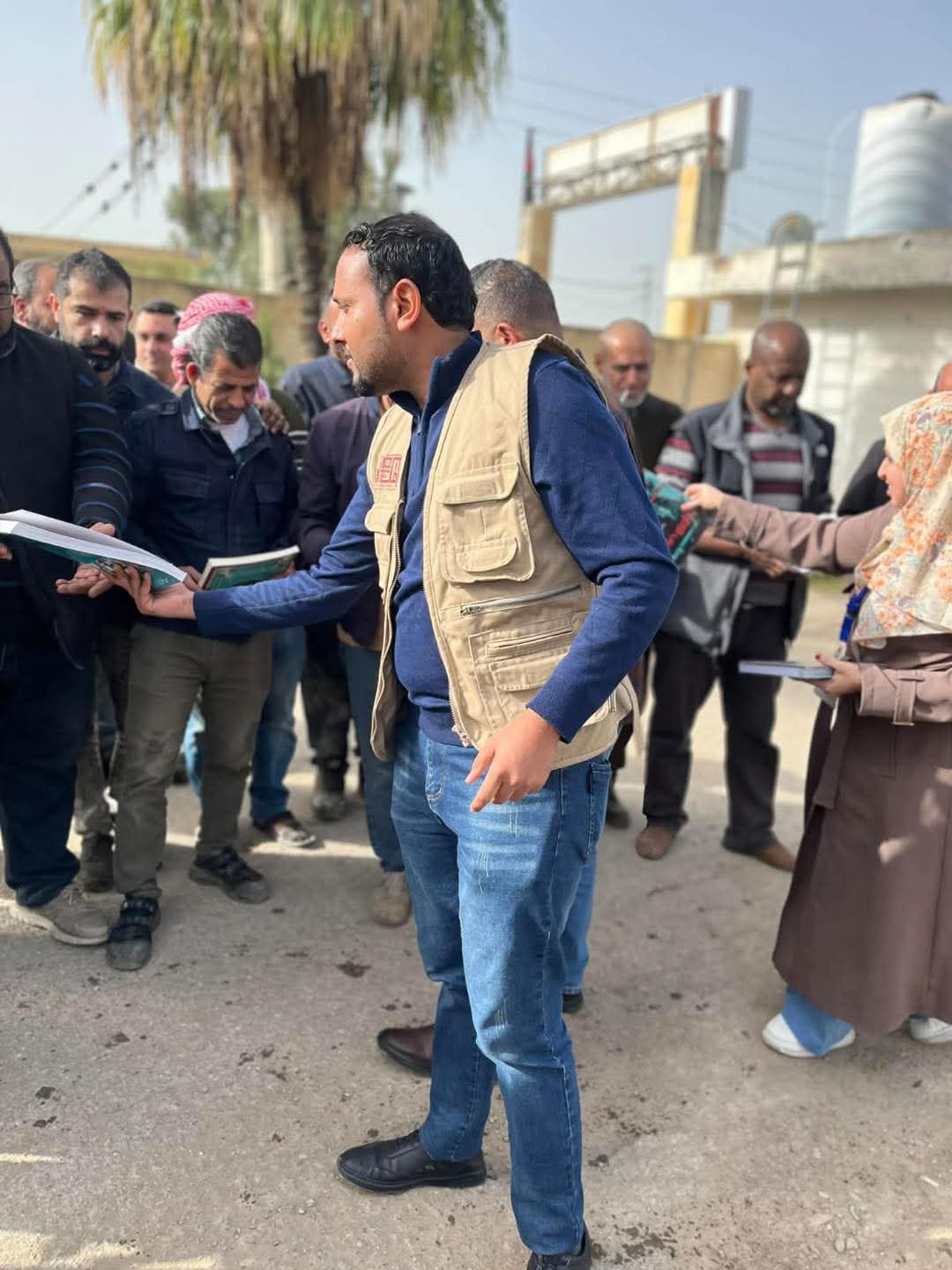 المكتبة الوطنية تقيم حملة كتابك صديقك في مناطق الأغوار الشمالية