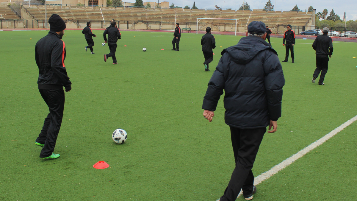 مختصون: تدريب اللاعبين بعد الإفطار يحافظ على جاهزيتهم