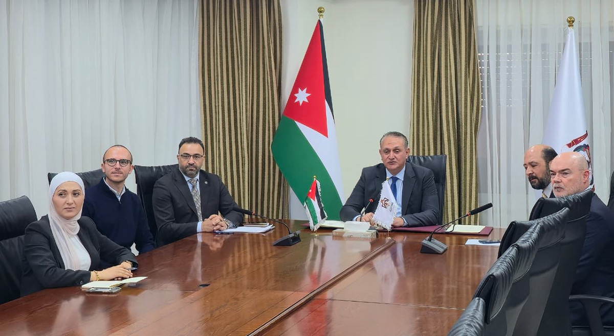 الأردن والنرويج يوقعان اتفاقية لخفض انبعاثات الكربون