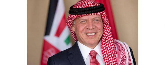 الملك يهنئ بعيد استقلال الجزائر