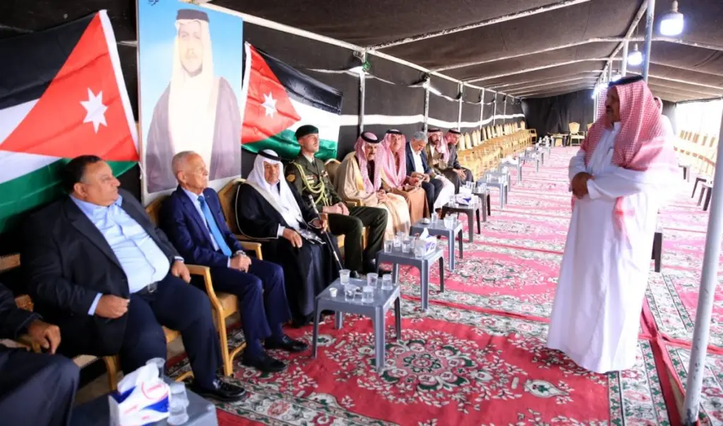 مندوبا عن الملك وولي العهد...العيسوي يعزي عشائر العيسى