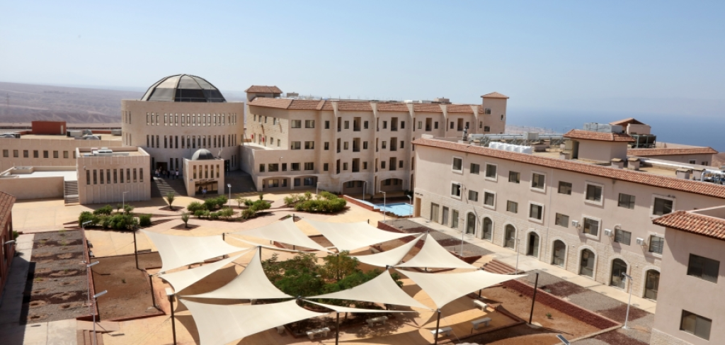 جامعة العقبة للتكنولوجيا تؤجل الامتحانات بسبب الظروف الجوية