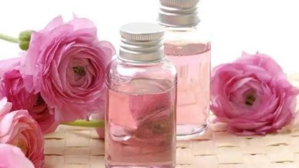 طرق غير معروفة لاستخدام ماء الورد للبشرة والجسم