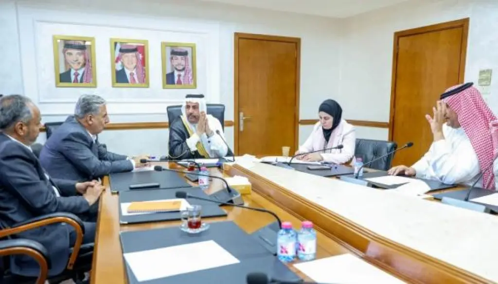 "النقل النيابية" تؤكد ضرورة تنظيم قطاع خدمات التوصيل