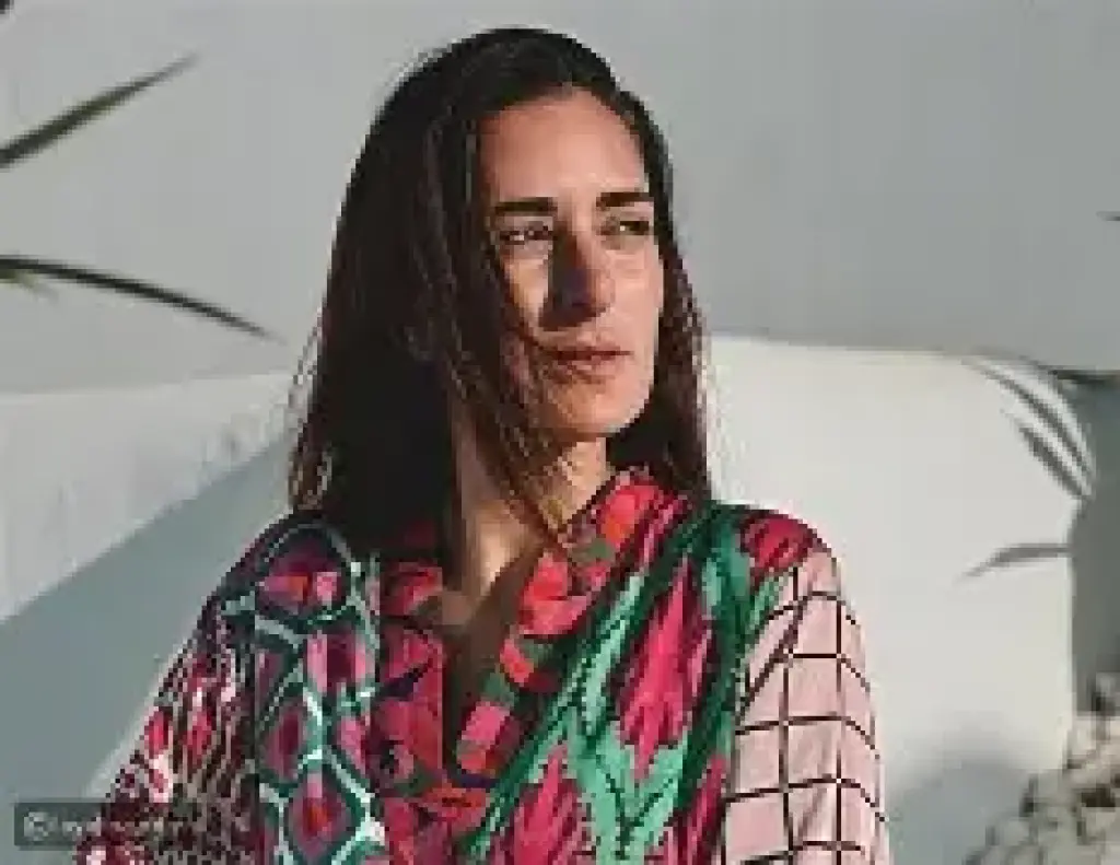أمنية سليمان تطرح "وجهة نظر خاين" بعد غياب 15 عاما