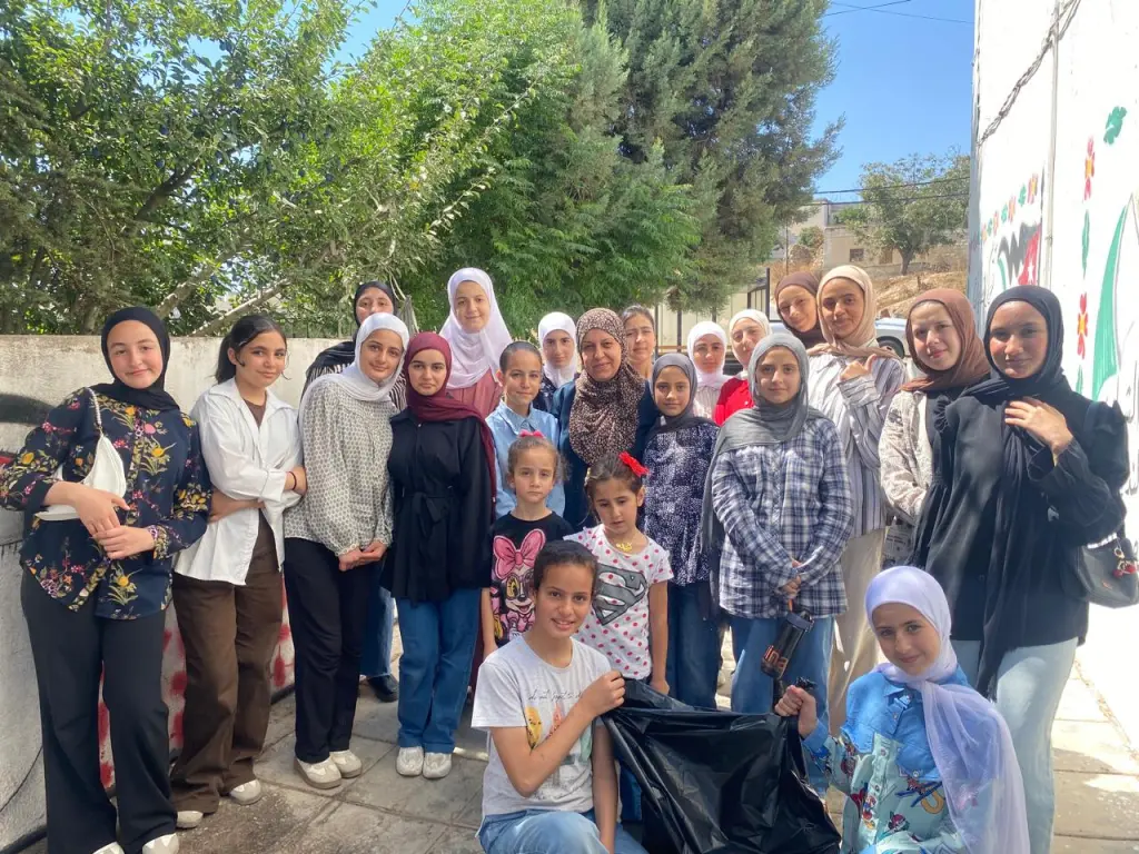 ورشة توعوية حول المحافظة على البيئة والحد من الإلقاء العشوائي للنفايات في عبين عبلين