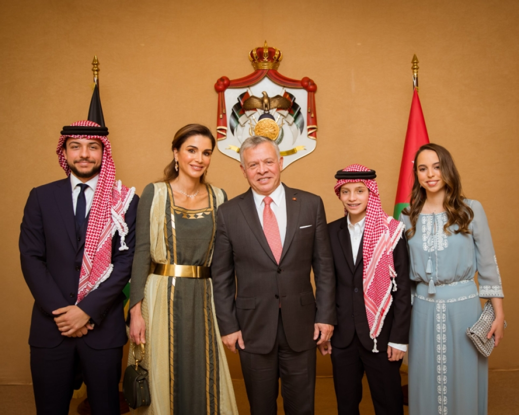  القلعة نيوز  تُهنئ جلالة الملك وولي العهد والملكة رانيا بمناسبة العام الجديد