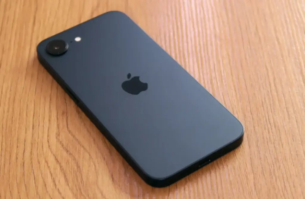 6 تغييرات متوقعة في iPhone 17e الجديد