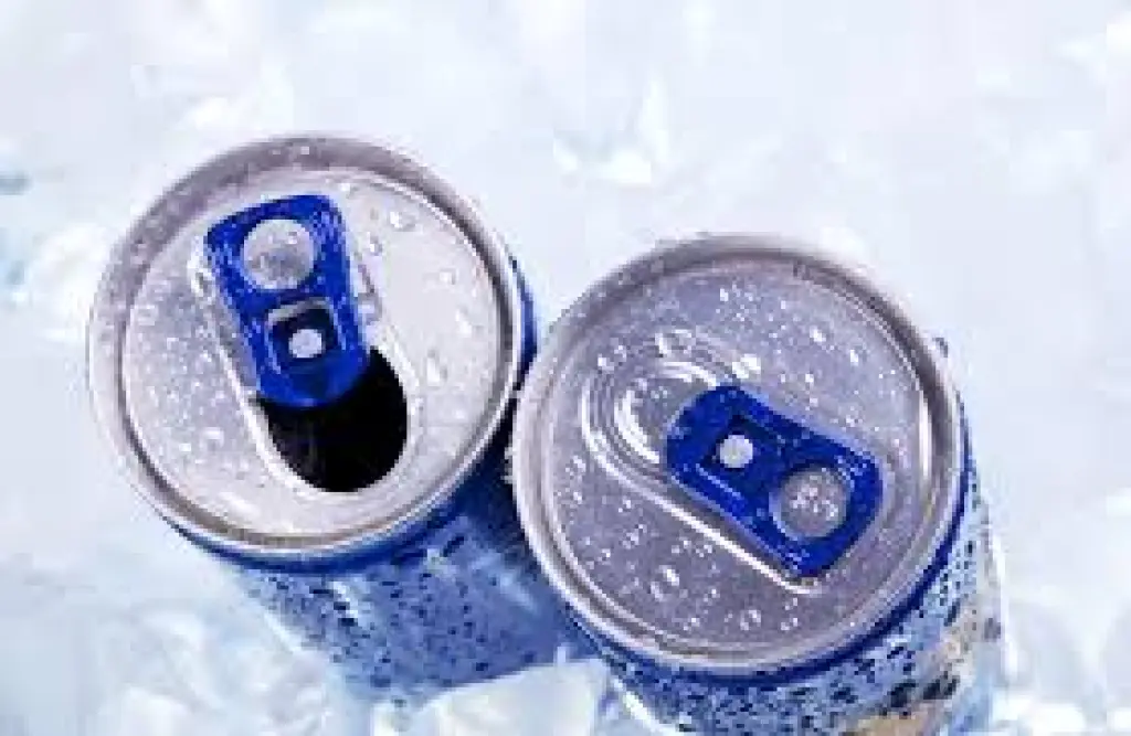 طبيب يوضح خطر مشروبات الطاقة على الصحة