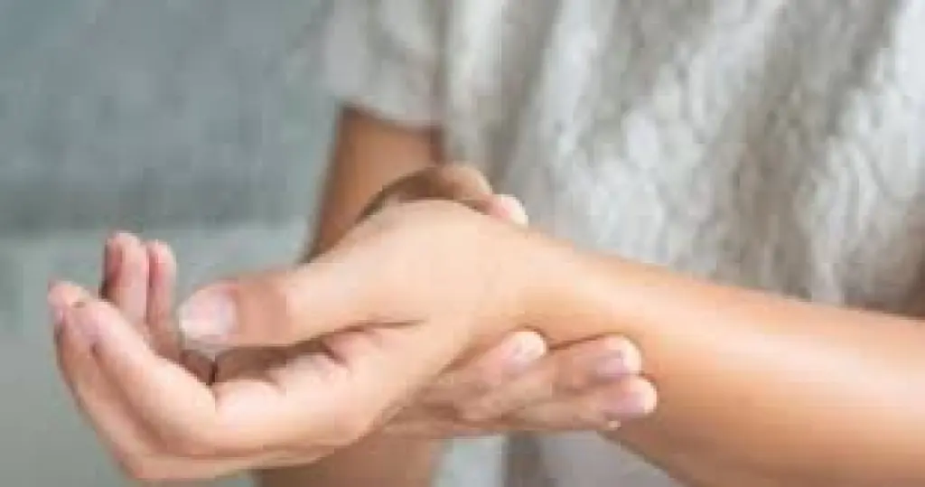 لماذا تؤلمنا الإصابات القديمة في الشتاء؟