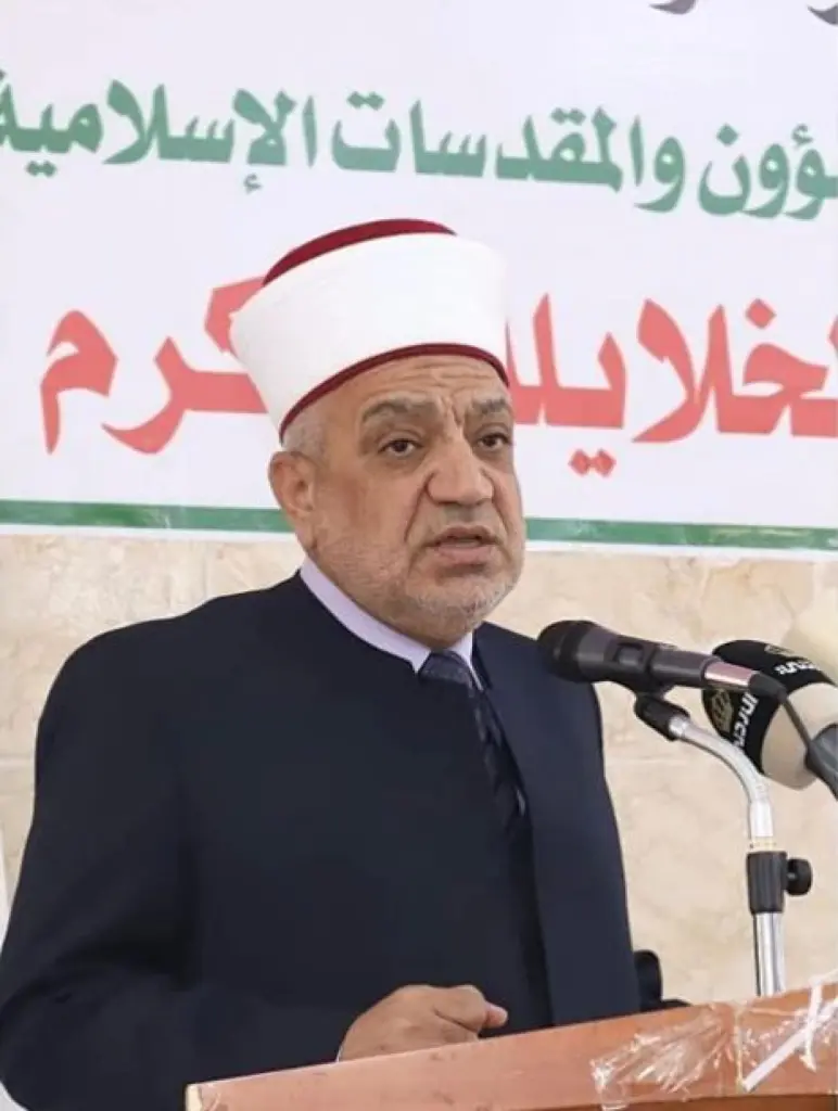 وزير الأوقاف يفتتح ملتقى الوعظ واليوم الخيري والطبي في المزار الجنوبي