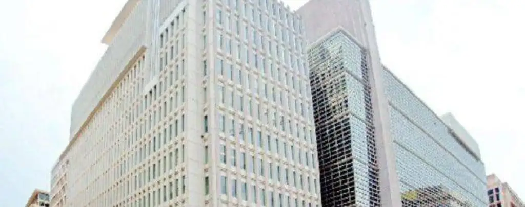 هبوط صافي تدفقات الديون 28 % إلى 529 مليار دولار، وازدياد أعباء الديون
